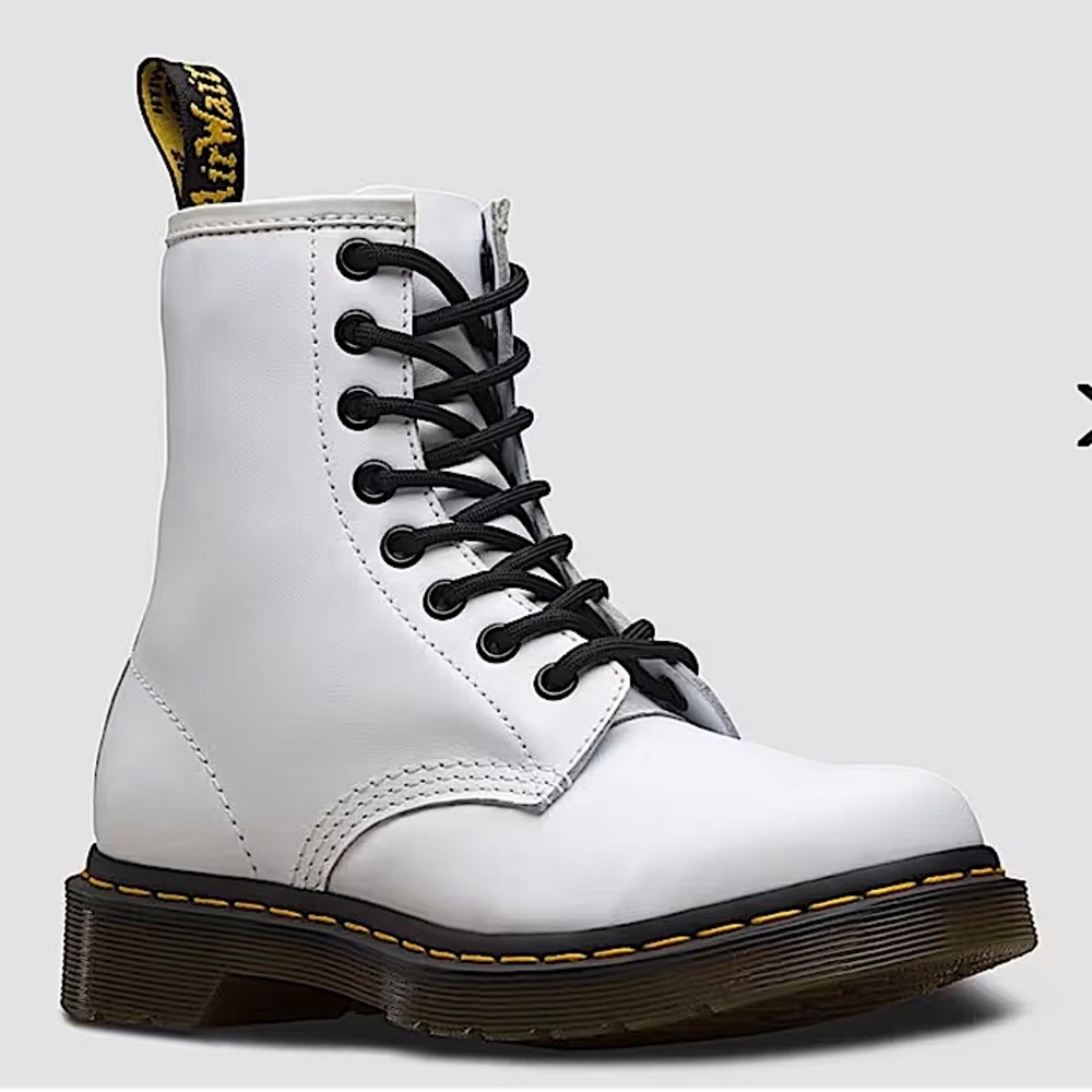 NWT Dr. Martens 1460 Softy T Leather Lace Up Boots